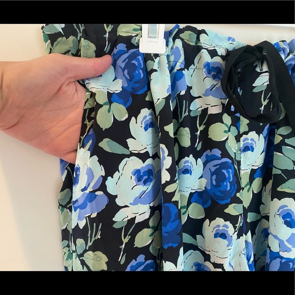 PJK Silk Floral Pants - Picture 6 of 8